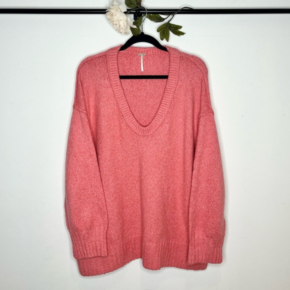 Free People ‘Brookside’ Oversized Tunic Sweater - Picture 3 of 10